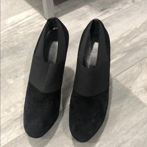 Booties Stuart Weitzman in size 8